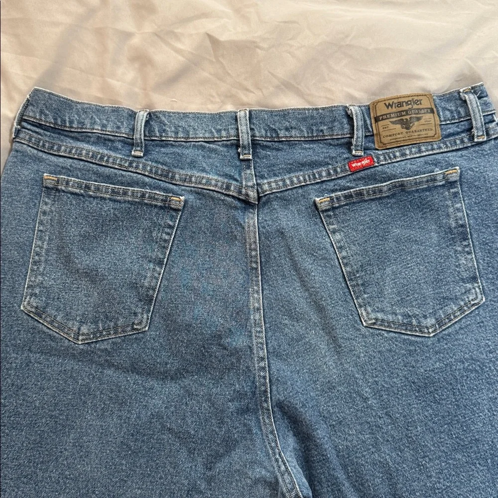 Wrangler Classic Blue Jeans 42 x 32 - Picture 3 of 5